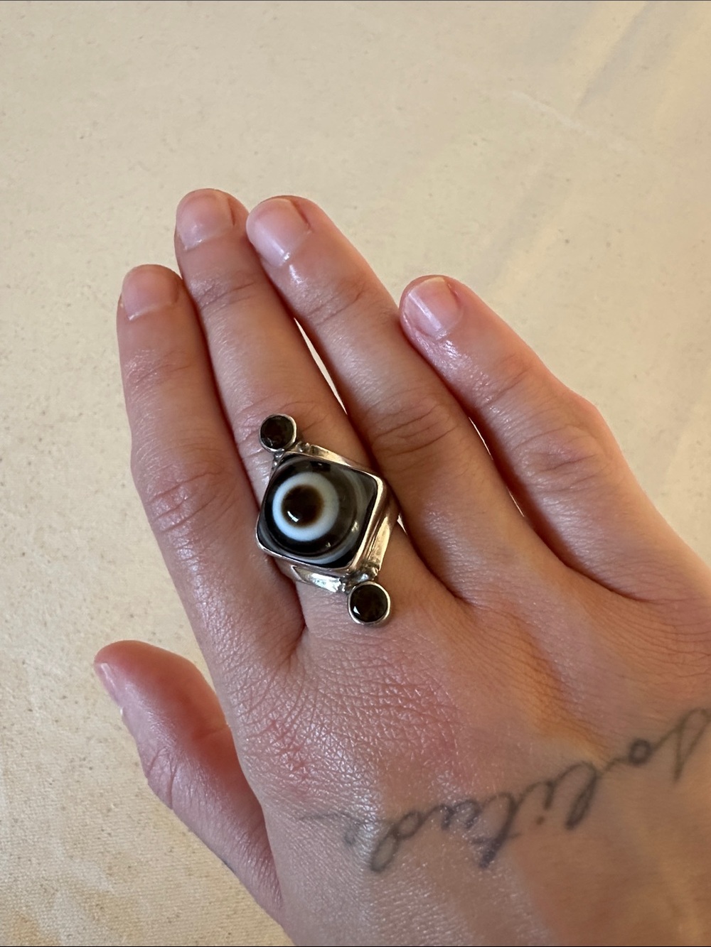 Sterling Silver Agate Eye Statement Ring - Picture 10 of 12